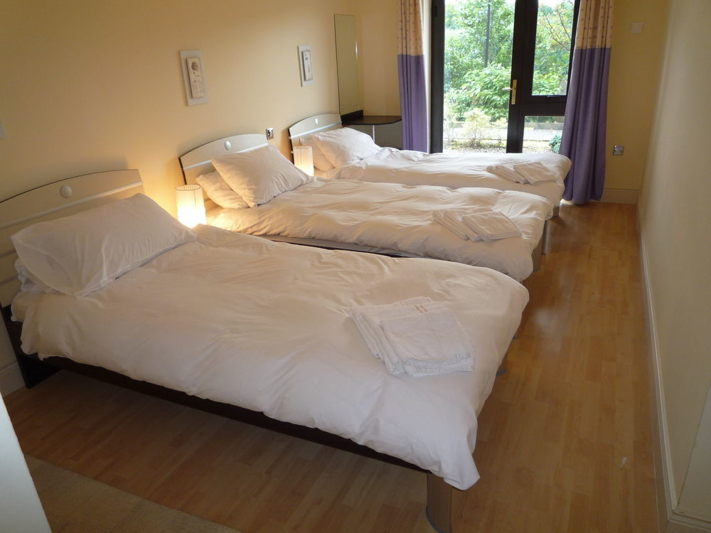 קנמארה 2 Mile Lodge מראה חיצוני תמונה