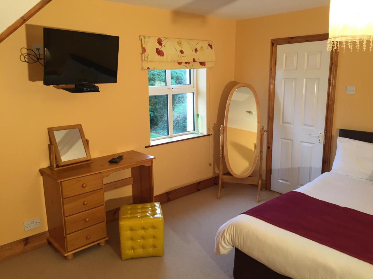 קנמארה 2 Mile Lodge מראה חיצוני תמונה