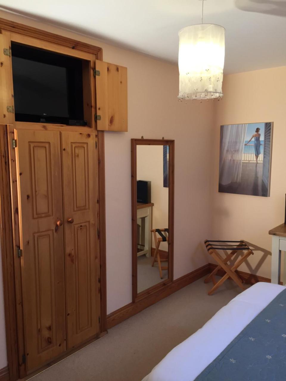 קנמארה 2 Mile Lodge מראה חיצוני תמונה